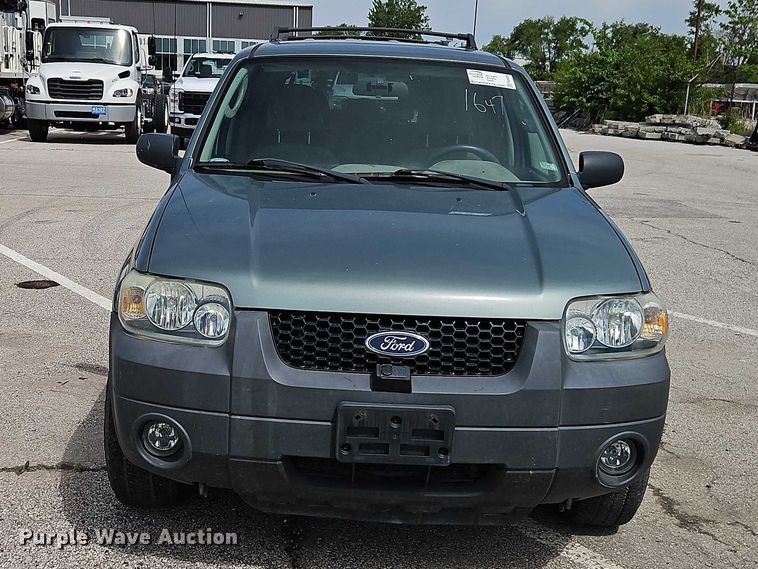 image for item FN5639 2005 Ford Escape XLT SUV