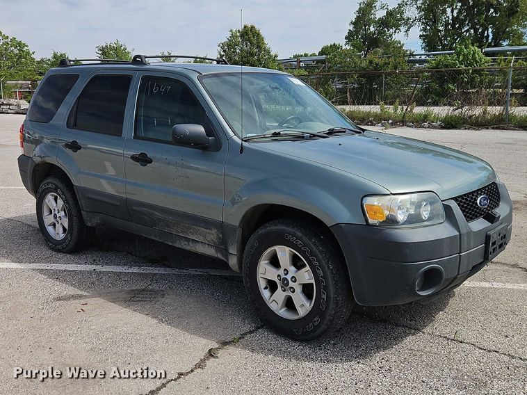 image for item FN5639 2005 Ford Escape XLT SUV