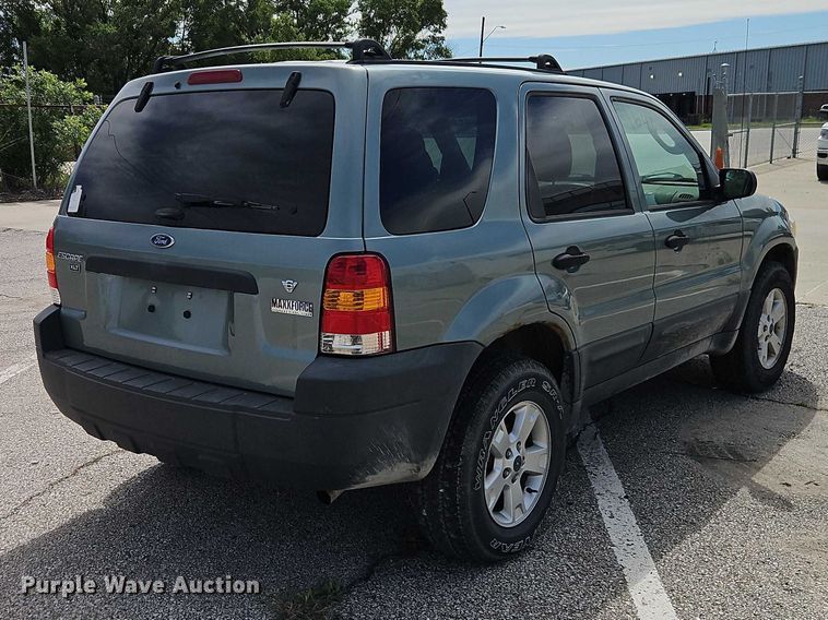image for item FN5639 2005 Ford Escape XLT SUV