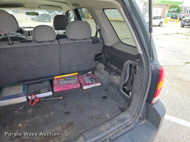 image for item FN5639 2005 Ford Escape XLT SUV