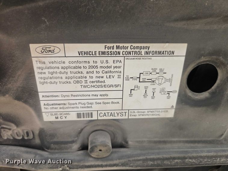 image for item FN5639 2005 Ford Escape XLT SUV