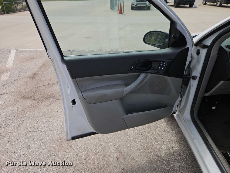 image for item FN5640 2007 Ford Focus 