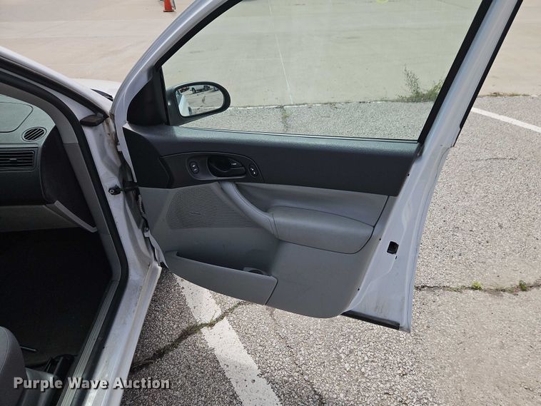 image for item FN5640 2007 Ford Focus 