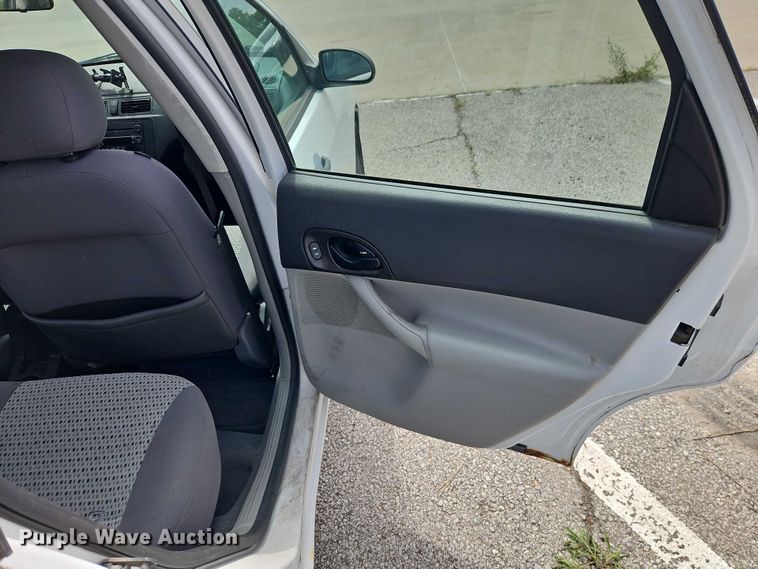 image for item FN5640 2007 Ford Focus 