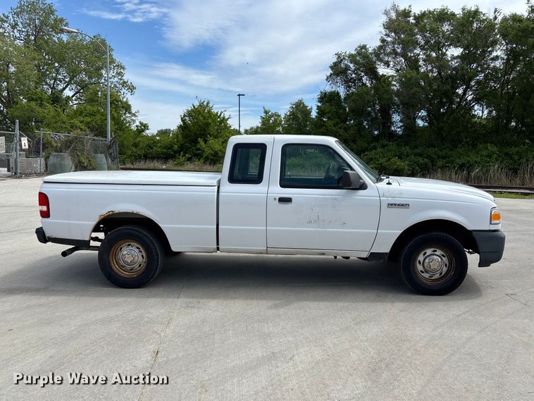 image for item FN5642 2006 Ford Ranger Ext. Cab pickup truck