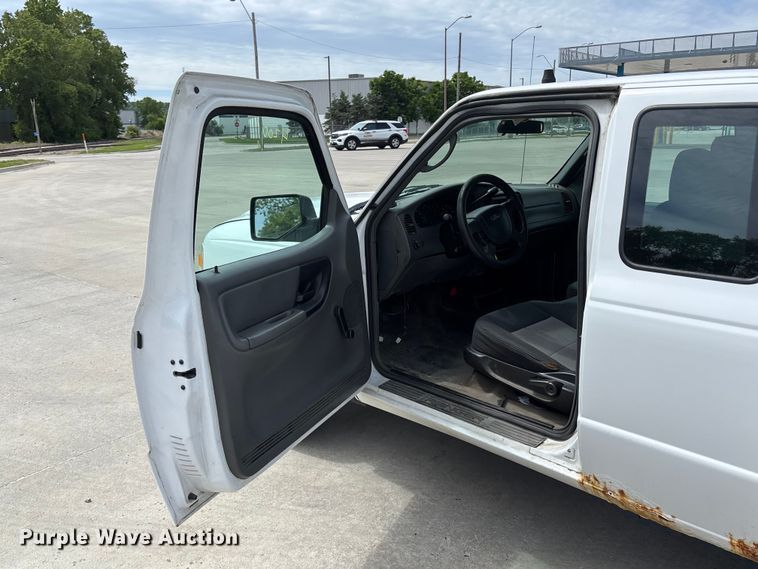 image for item FN5642 2006 Ford Ranger Ext. Cab pickup truck