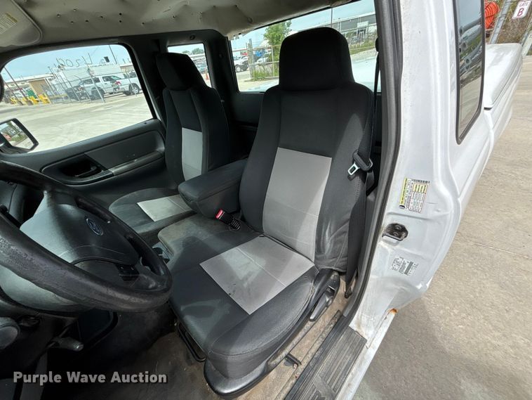 image for item FN5642 2006 Ford Ranger Ext. Cab pickup truck