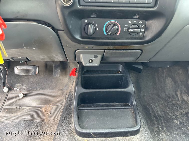 image for item FN5642 2006 Ford Ranger Ext. Cab pickup truck