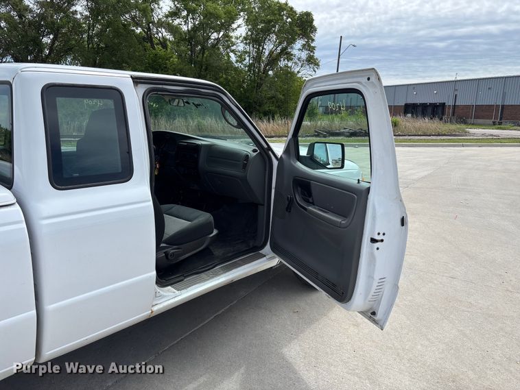 image for item FN5642 2006 Ford Ranger Ext. Cab pickup truck