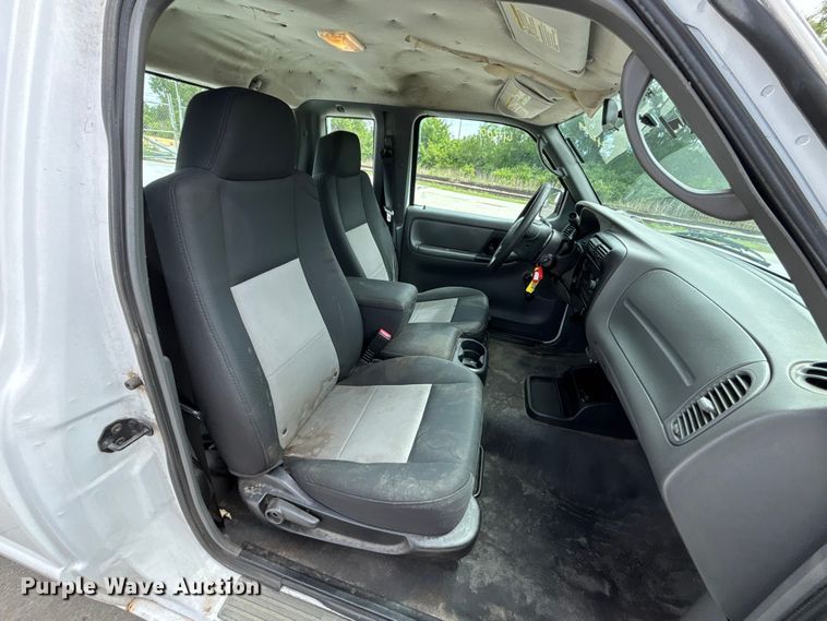 image for item FN5642 2006 Ford Ranger Ext. Cab pickup truck