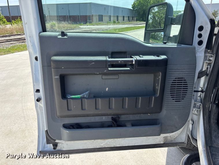 image for item FN5648 2012 Ford F350 Ext. Cab pickup truck