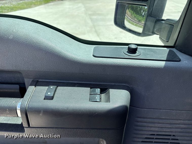 image for item FN5648 2012 Ford F350 Ext. Cab pickup truck