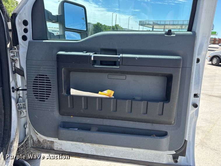 image for item FN5648 2012 Ford F350 Ext. Cab pickup truck