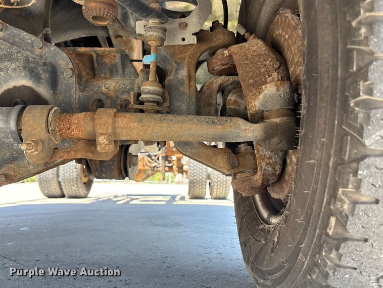image for item FN5649 2016 Ford F350 pickup truck cab and chassis