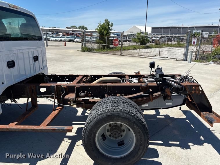 image for item FN5649 2016 Ford F350 pickup truck cab and chassis