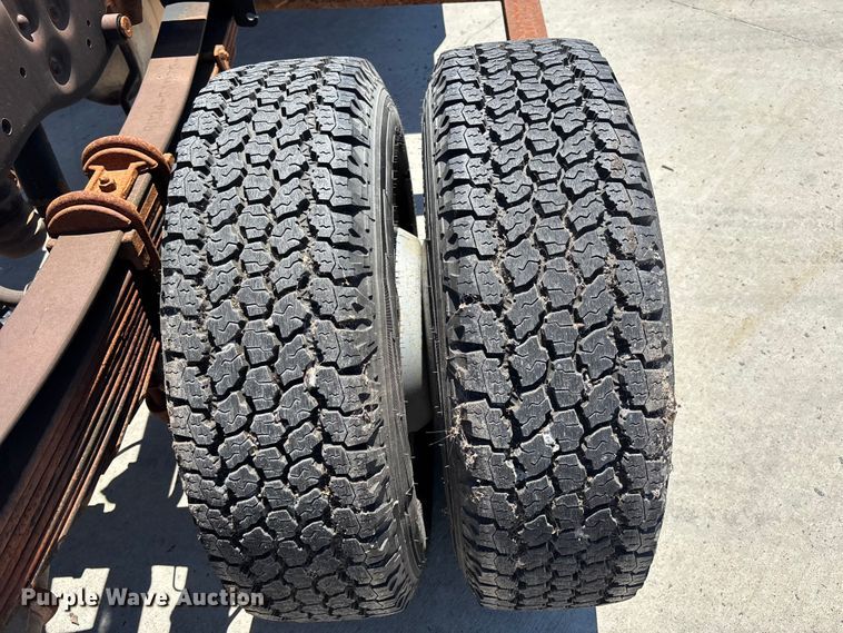 image for item FN5649 2016 Ford F350 pickup truck cab and chassis