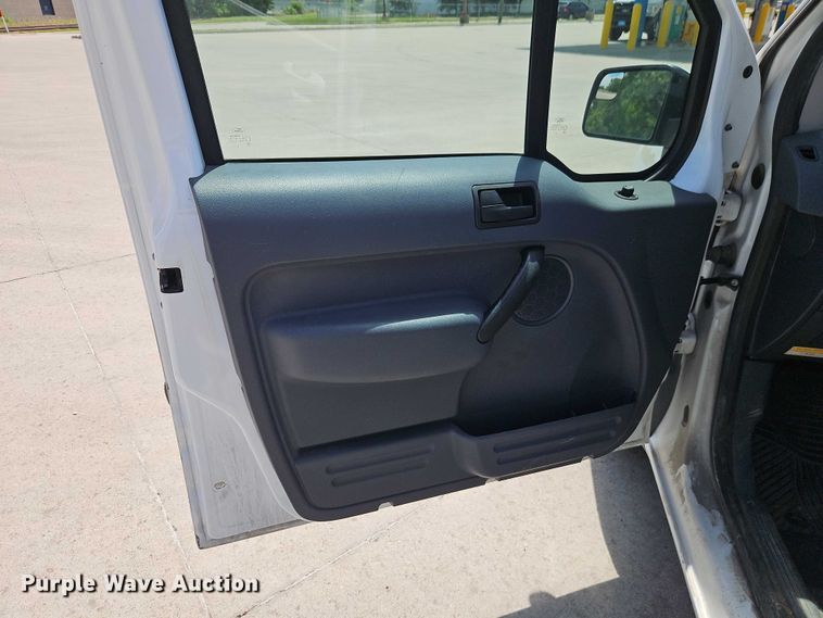 image for item FN5650 2011 Ford Transit Connect XLT van