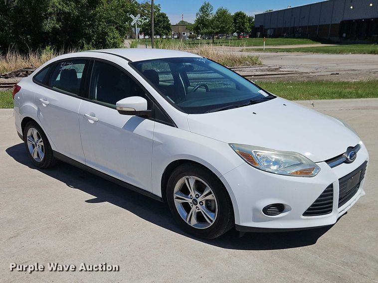 image for item FN5652 2014 Ford Focus SE Passenger vehicle