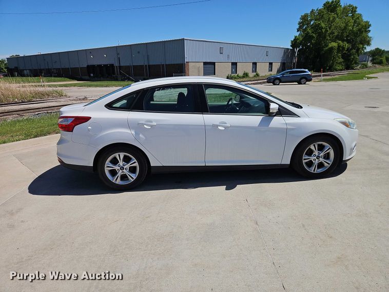 image for item FN5652 2014 Ford Focus SE Passenger vehicle