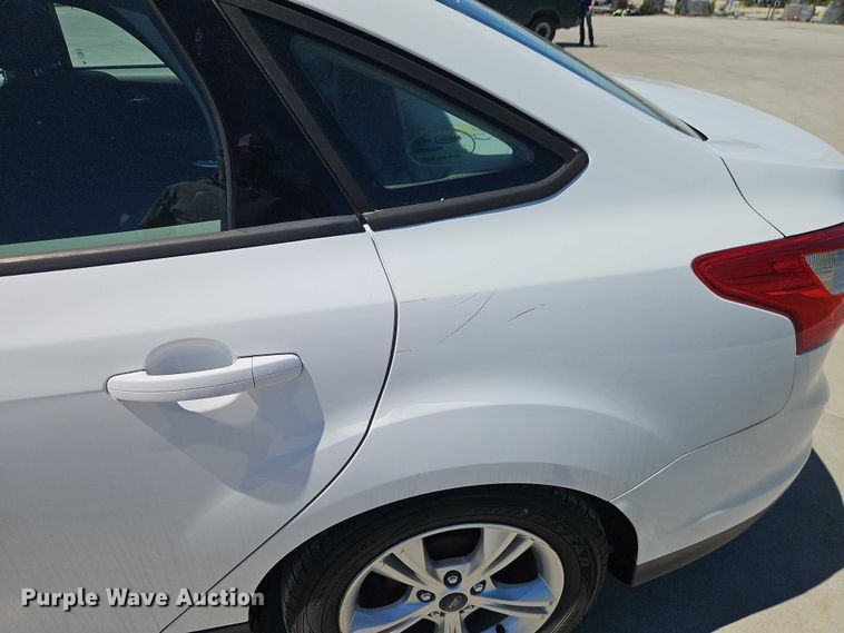 image for item FN5652 2014 Ford Focus SE Passenger vehicle