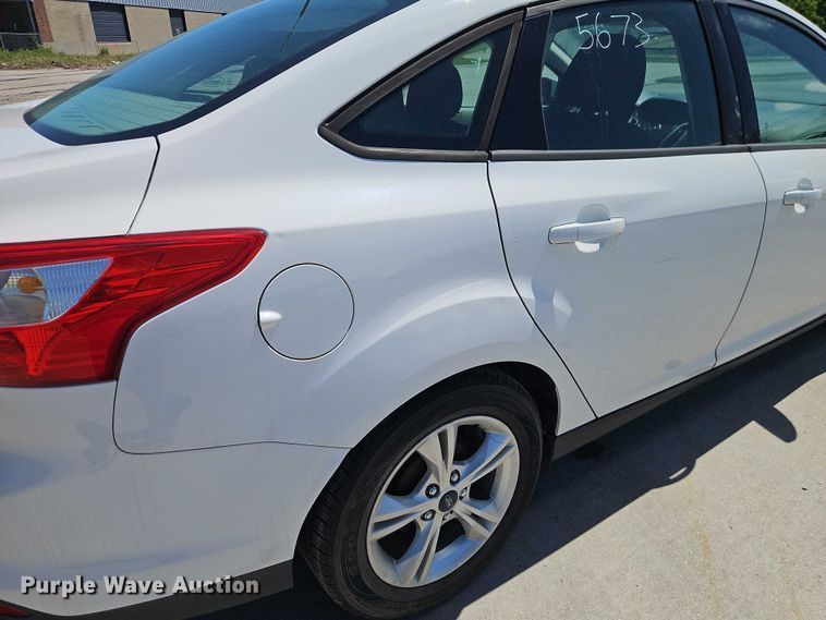 image for item FN5652 2014 Ford Focus SE Passenger vehicle
