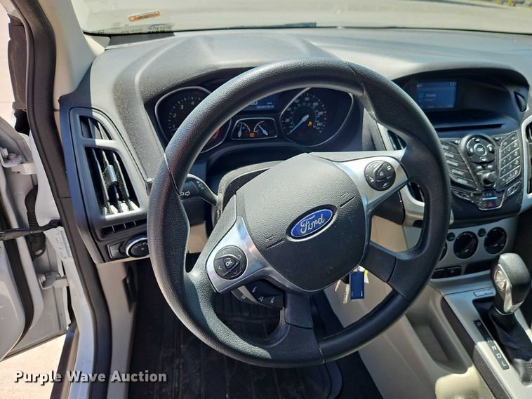 image for item FN5652 2014 Ford Focus SE Passenger vehicle