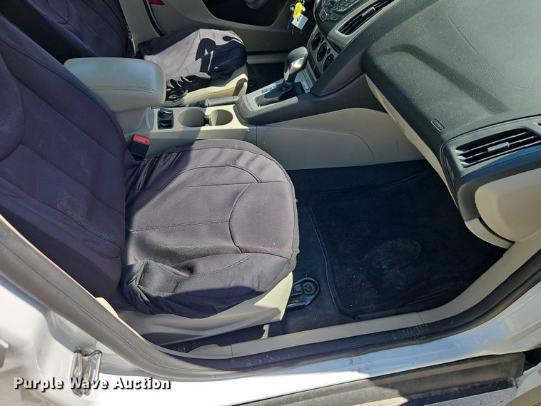 image for item FN5652 2014 Ford Focus SE Passenger vehicle