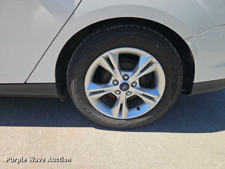 image for item FN5652 2014 Ford Focus SE Passenger vehicle