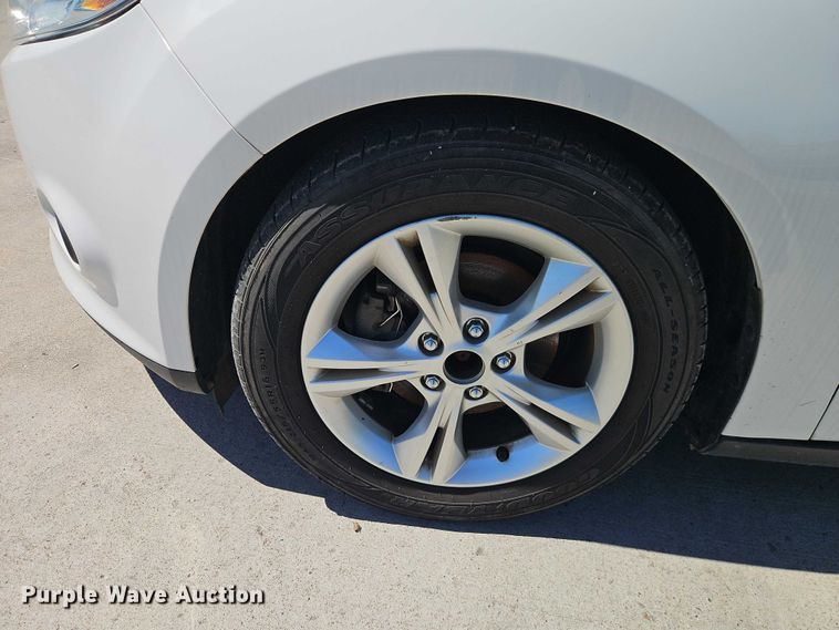 image for item FN5652 2014 Ford Focus SE Passenger vehicle