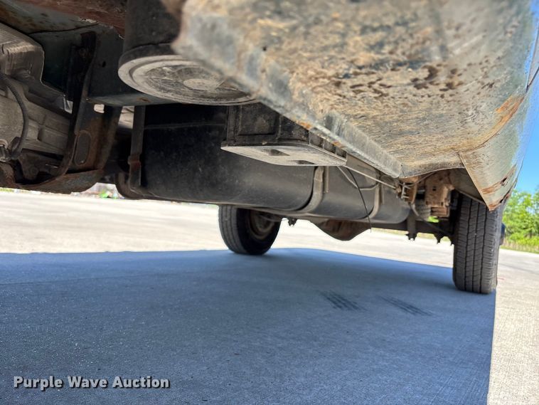 image for item FN5653 2001 Dodge Ram Van 3500 car carrier