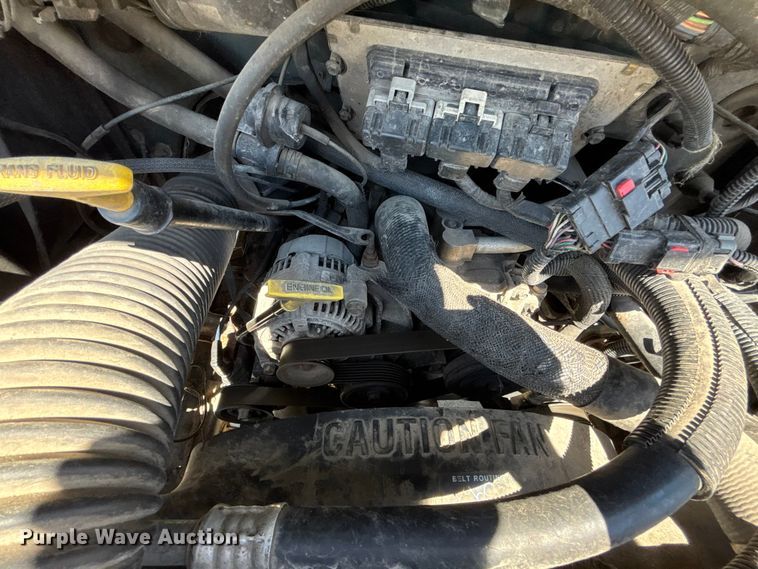 image for item FN5653 2001 Dodge Ram Van 3500 car carrier