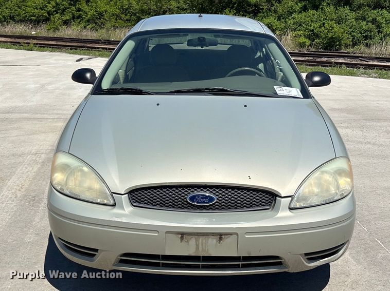 image for item FN5654 2007 Ford Taurus SE 