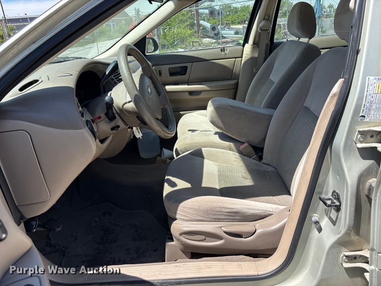 image for item FN5654 2007 Ford Taurus SE 