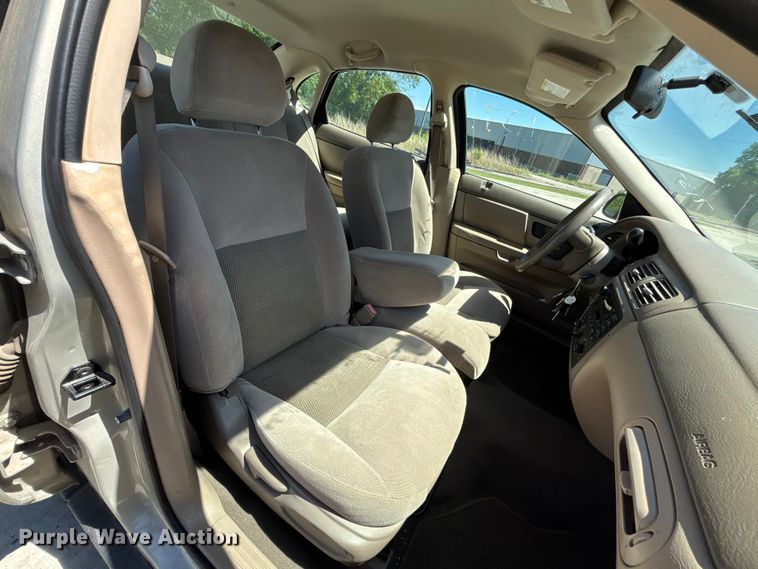 image for item FN5654 2007 Ford Taurus SE 