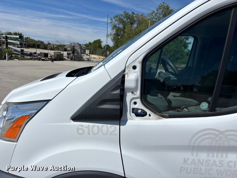 image for item FN5655 2016 Ford Transit 350 van