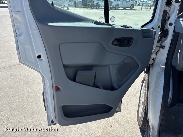image for item FN5655 2016 Ford Transit 350 van