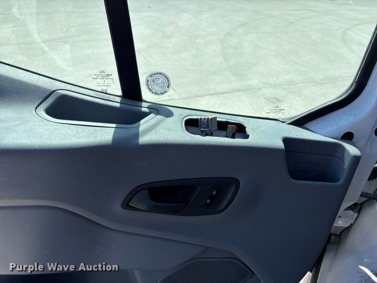 image for item FN5655 2016 Ford Transit 350 van