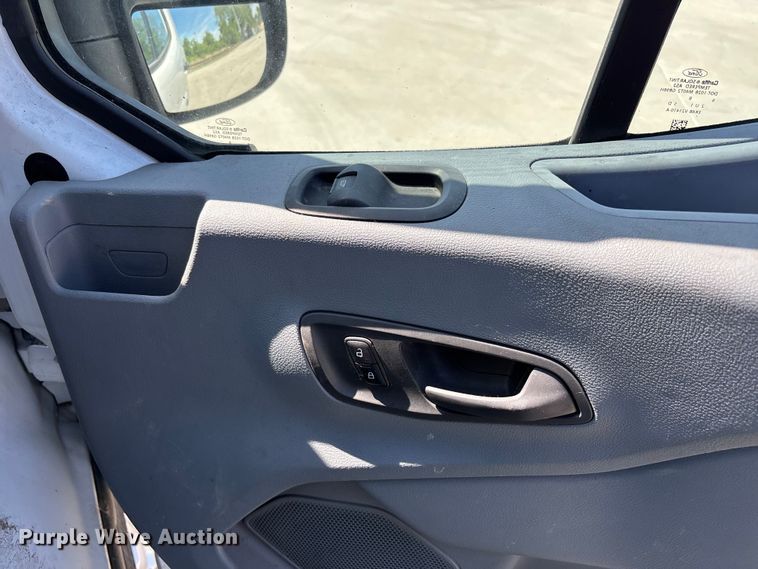 image for item FN5655 2016 Ford Transit 350 van