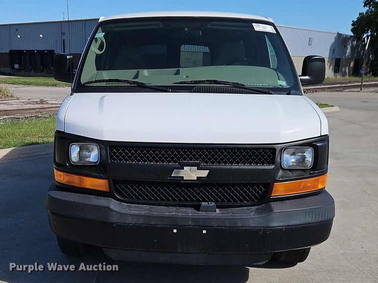 image for item FN5658 2008 Chevrolet Express 2500 van