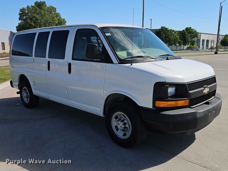 image for item FN5658 2008 Chevrolet Express 2500 van