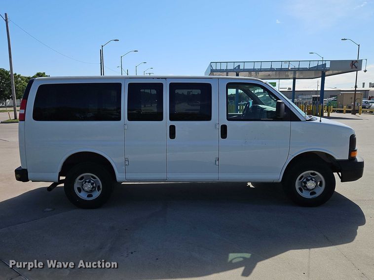 image for item FN5658 2008 Chevrolet Express 2500 van