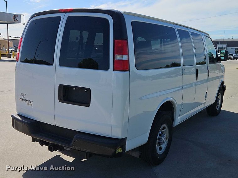 image for item FN5658 2008 Chevrolet Express 2500 van