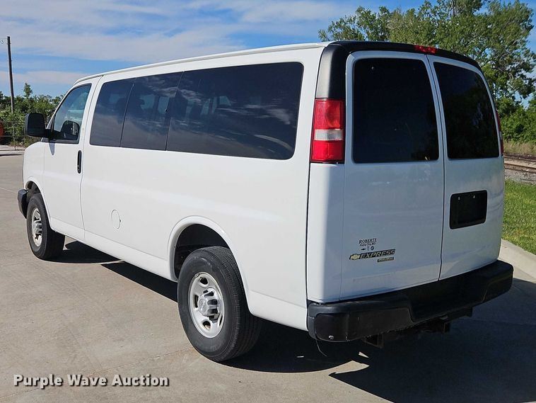 image for item FN5658 2008 Chevrolet Express 2500 van