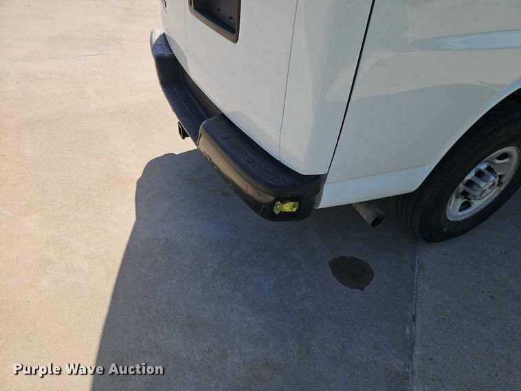 image for item FN5658 2008 Chevrolet Express 2500 van