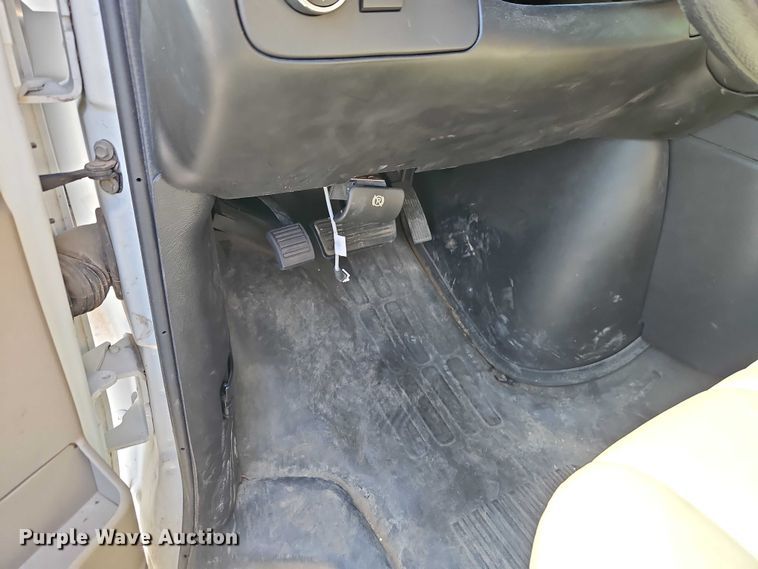 image for item FN5658 2008 Chevrolet Express 2500 van