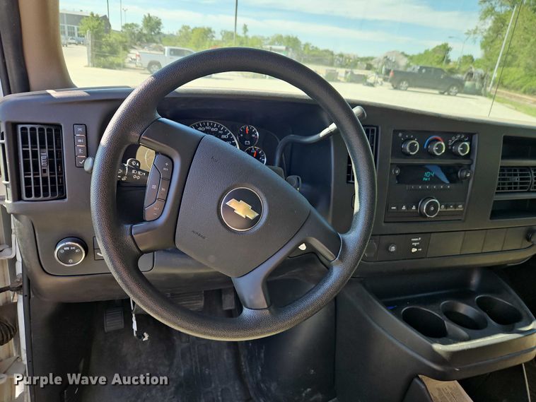 image for item FN5658 2008 Chevrolet Express 2500 van