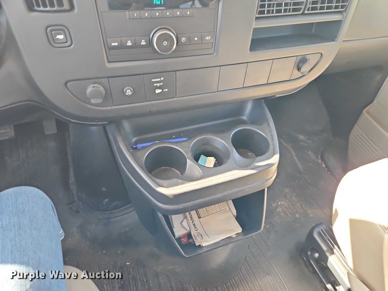 image for item FN5658 2008 Chevrolet Express 2500 van