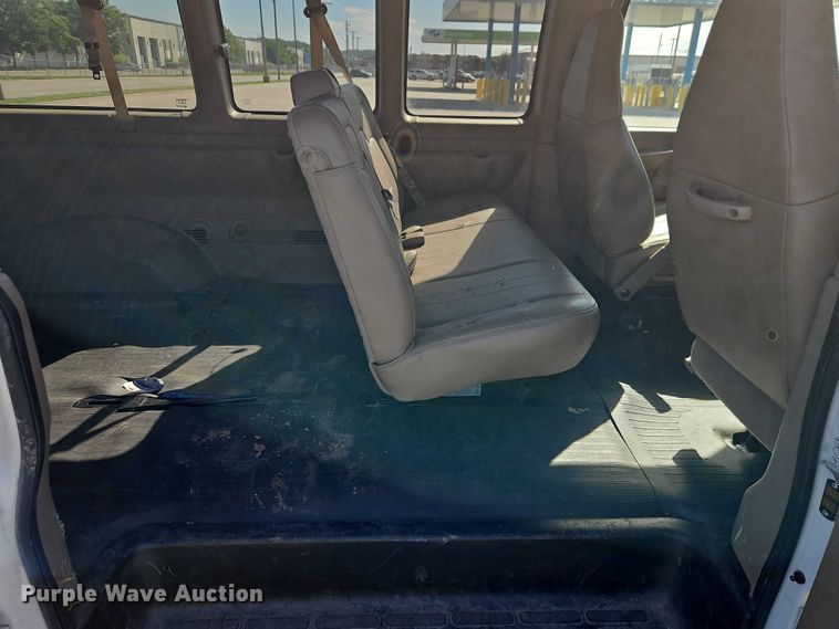 image for item FN5658 2008 Chevrolet Express 2500 van