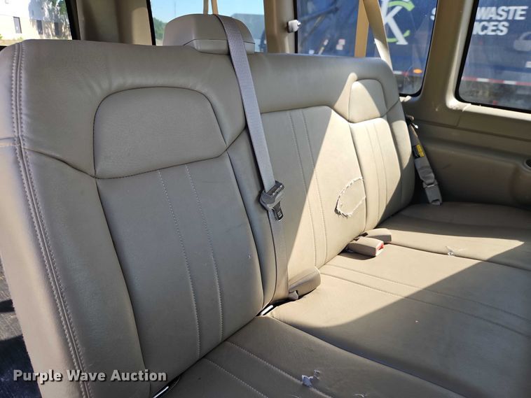 image for item FN5658 2008 Chevrolet Express 2500 van
