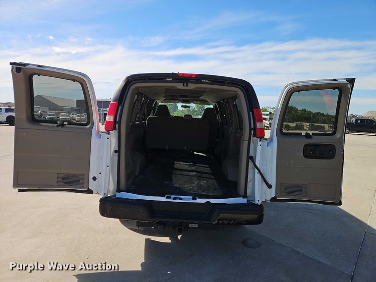 image for item FN5658 2008 Chevrolet Express 2500 van